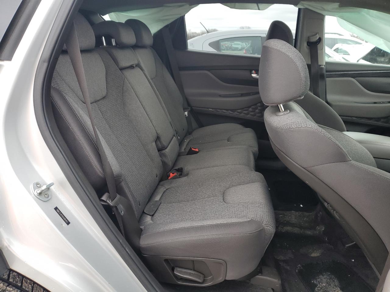 2019 Hyundai Santa Fe - Image 11