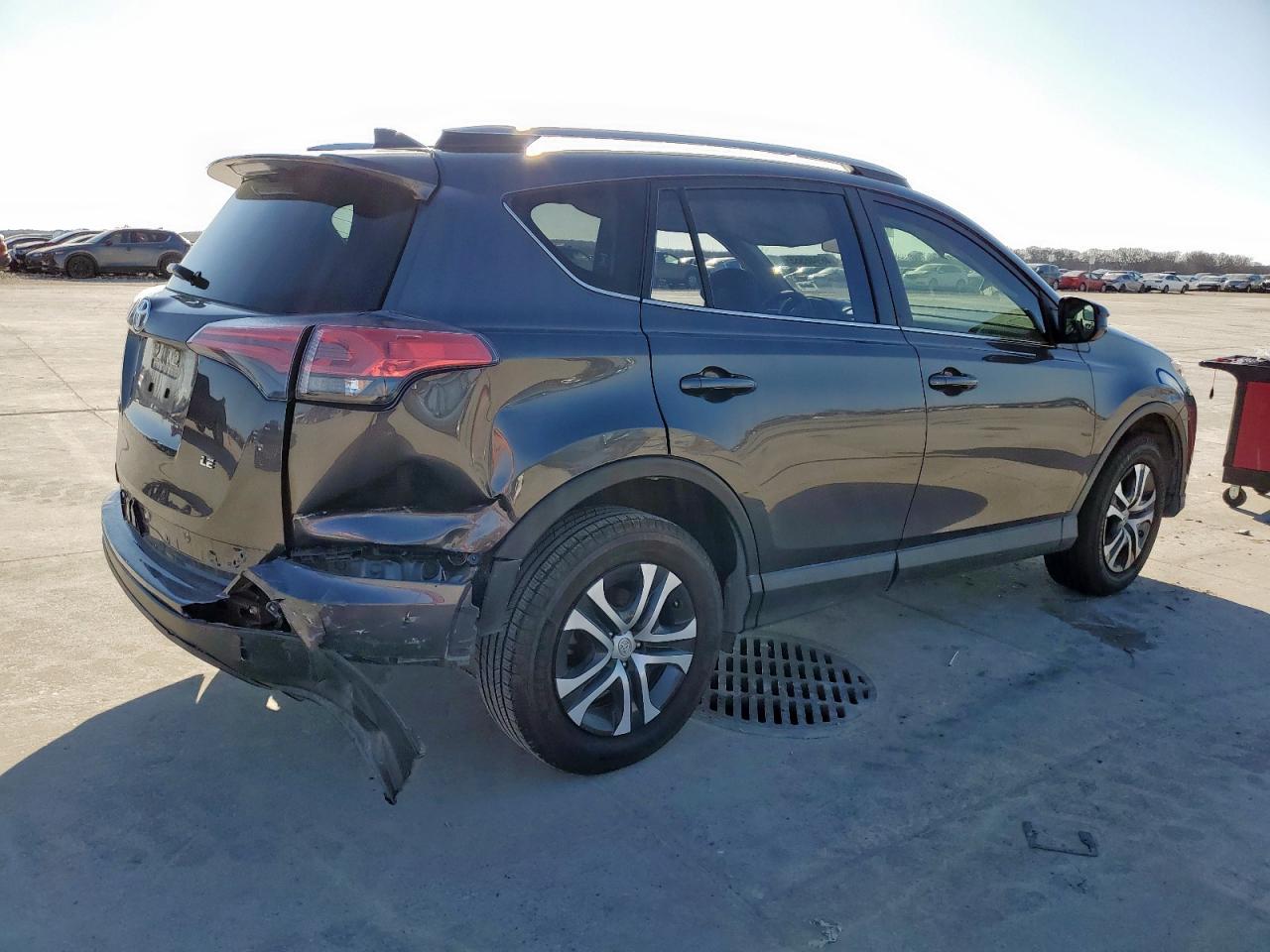 2017 Toyota RAV 4 - Image 3