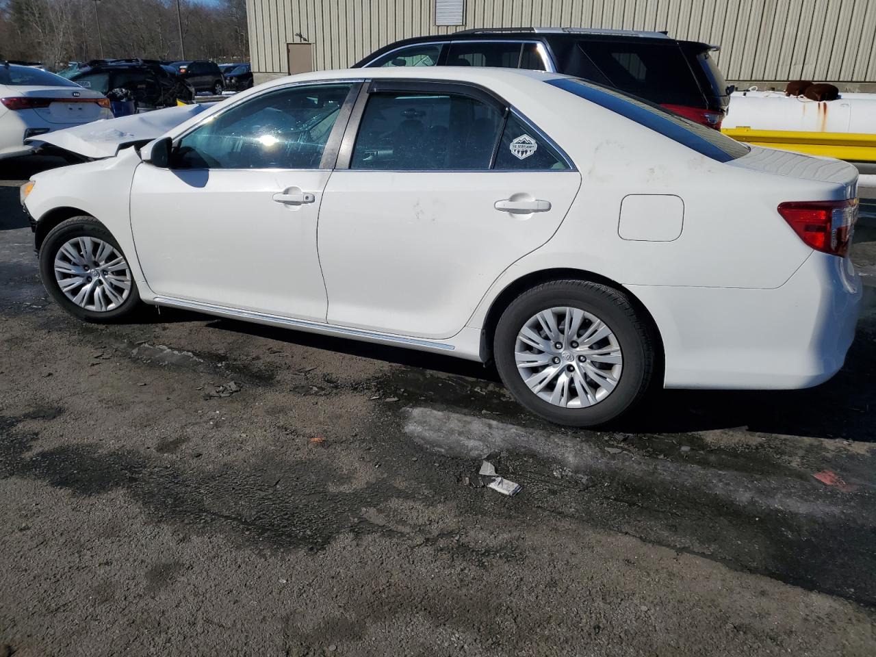 2014 Toyota Camry - Image 2