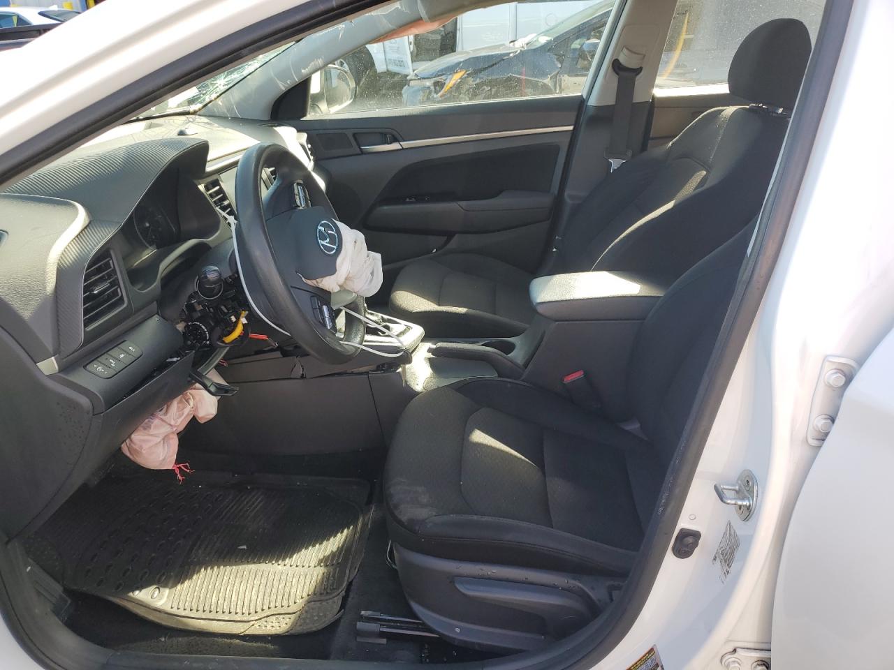 2020 Hyundai Elantra - Image 7