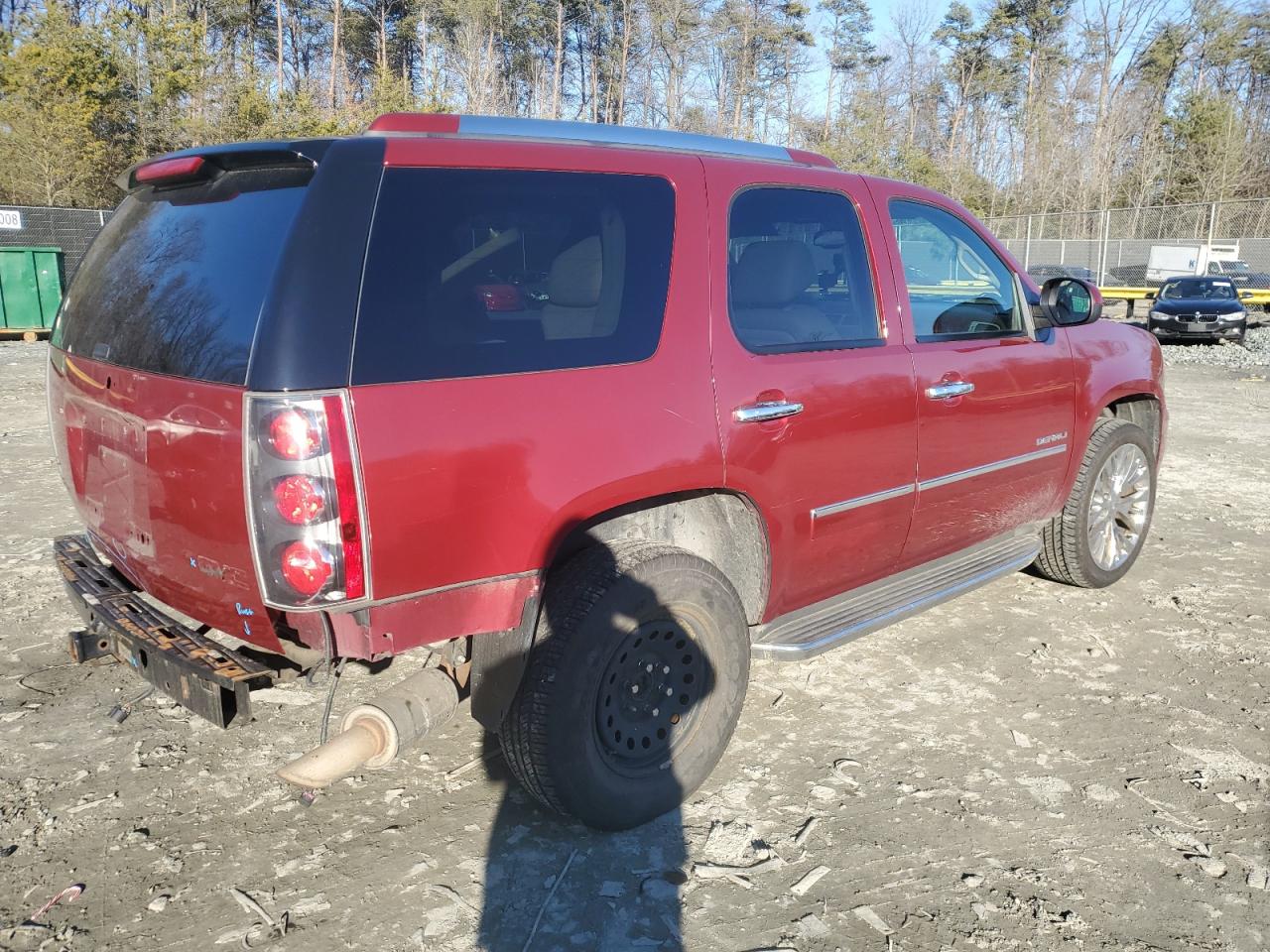 2011 GMC Yukon - Image 3