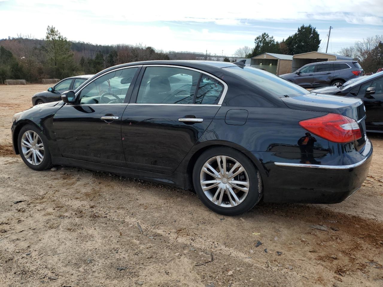 2013 Hyundai Genesis - Image 2