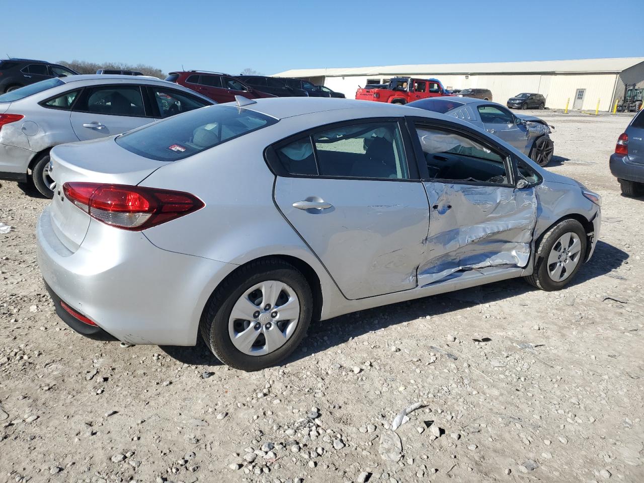 2017 Kia Forte - Image 3