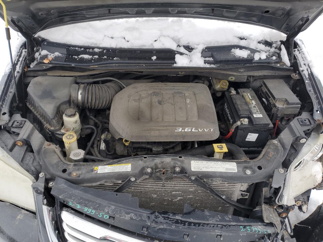 2011 Chrysler Town & Country - Image 12