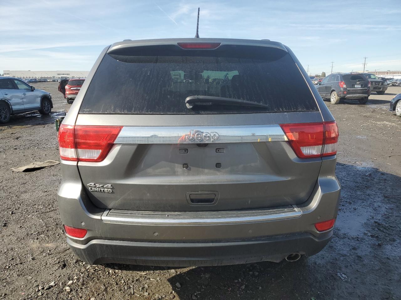 2011 Jeep Grand Cherokee - Image 6