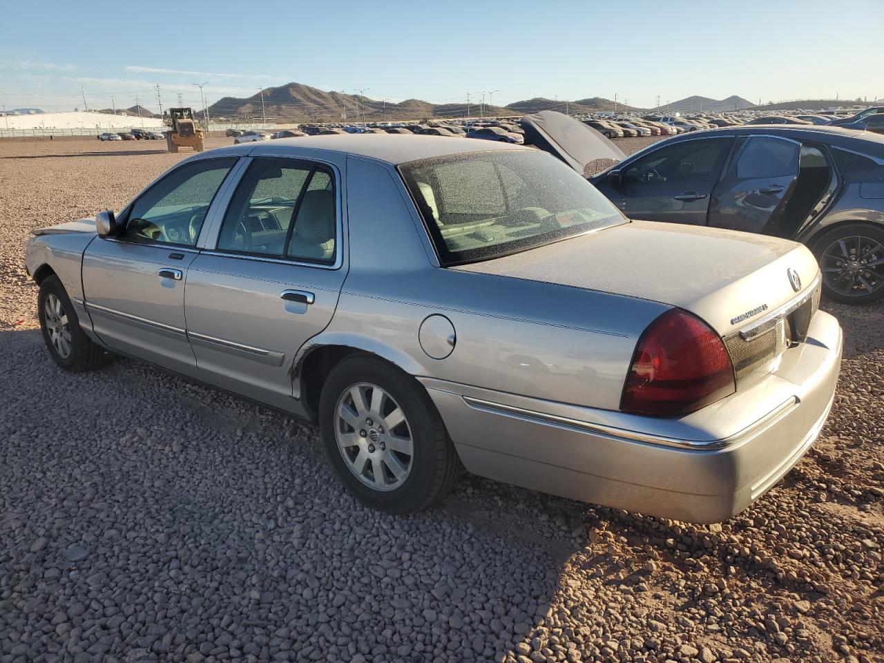 2007 Mercury Grand Marquis - Image 2