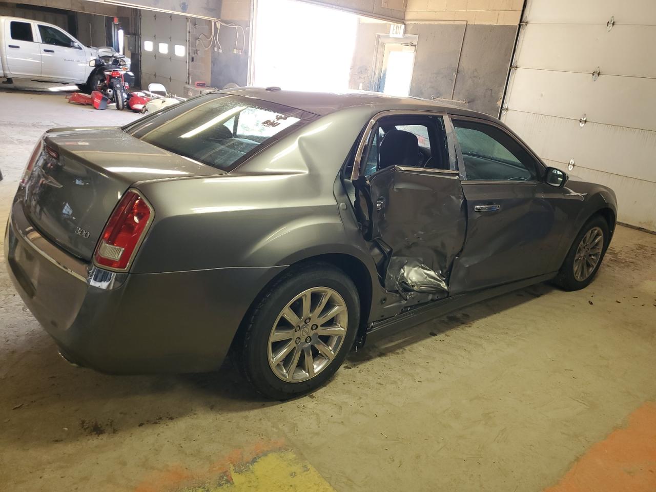 2011 Chrysler 300 - Image 3