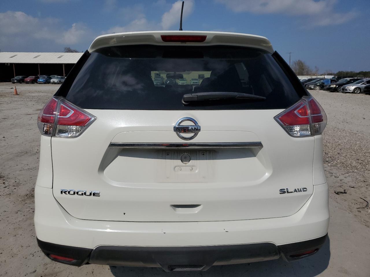 2016 Nissan Rogue - Image 6
