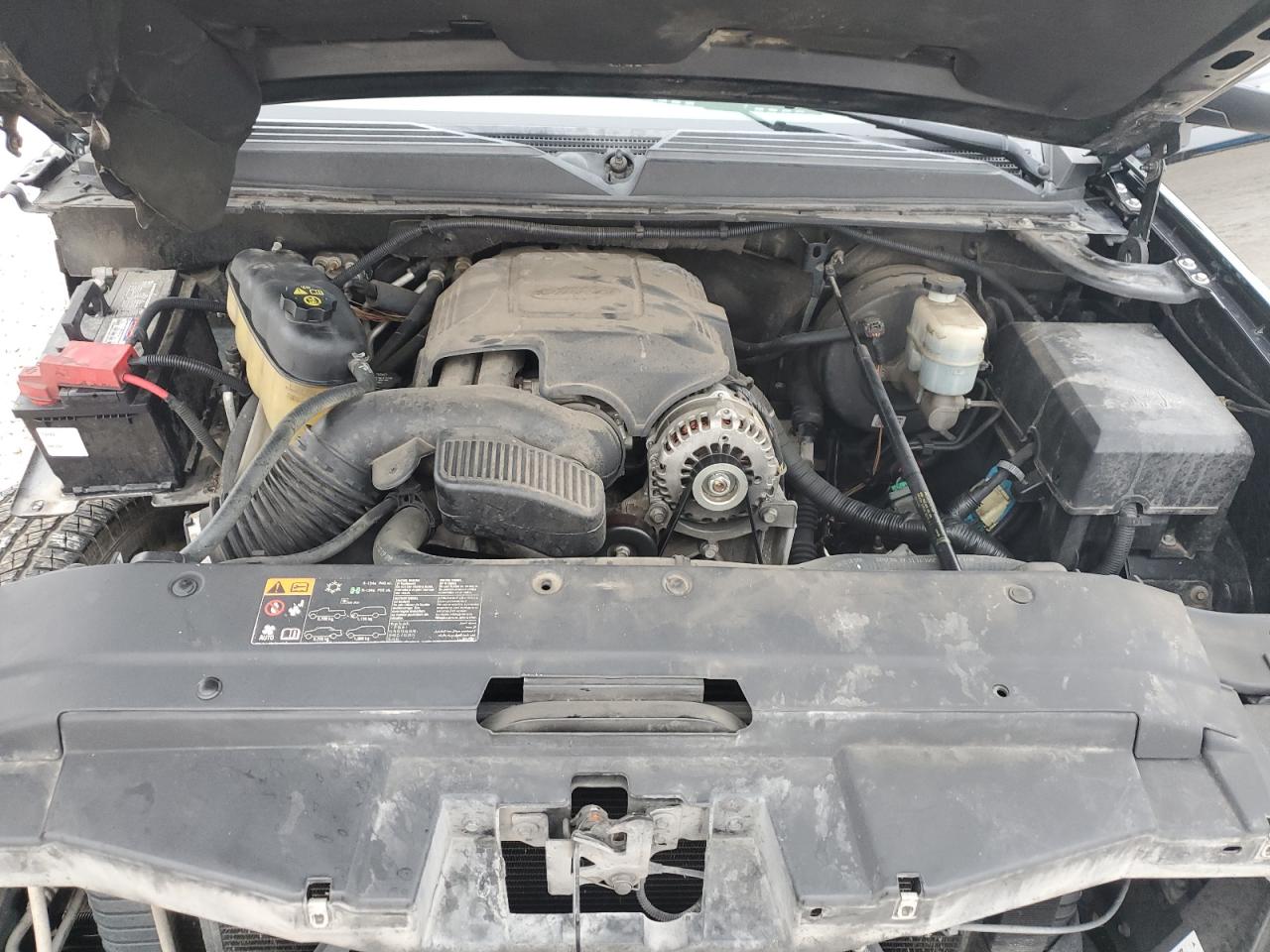 2011 Chevrolet Suburban - Image 12