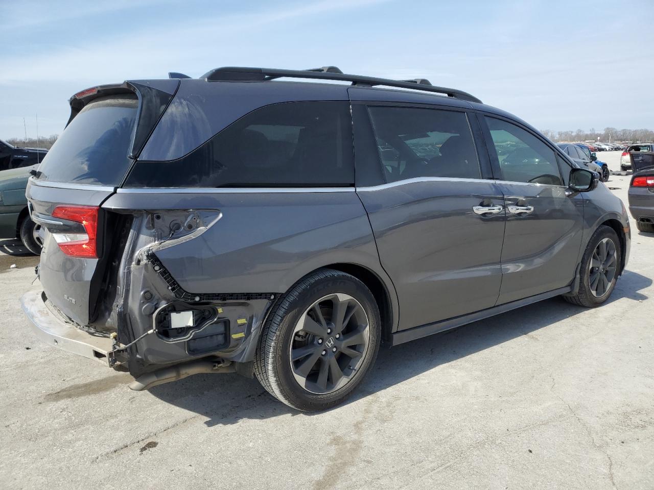 2022 Honda Odyssey - Image 3