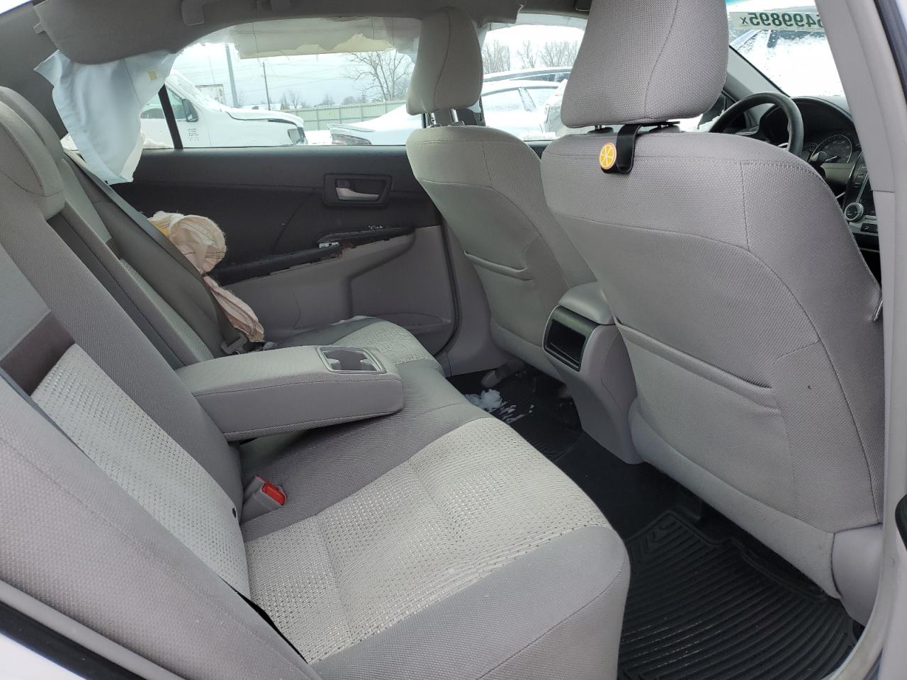 2012 Toyota Camry - Image 10