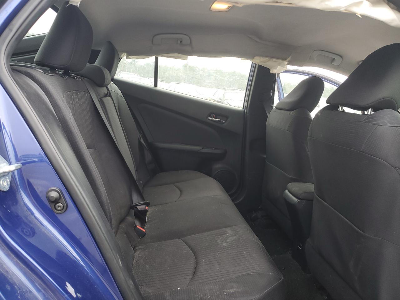 2016 Toyota Prius - Image 11