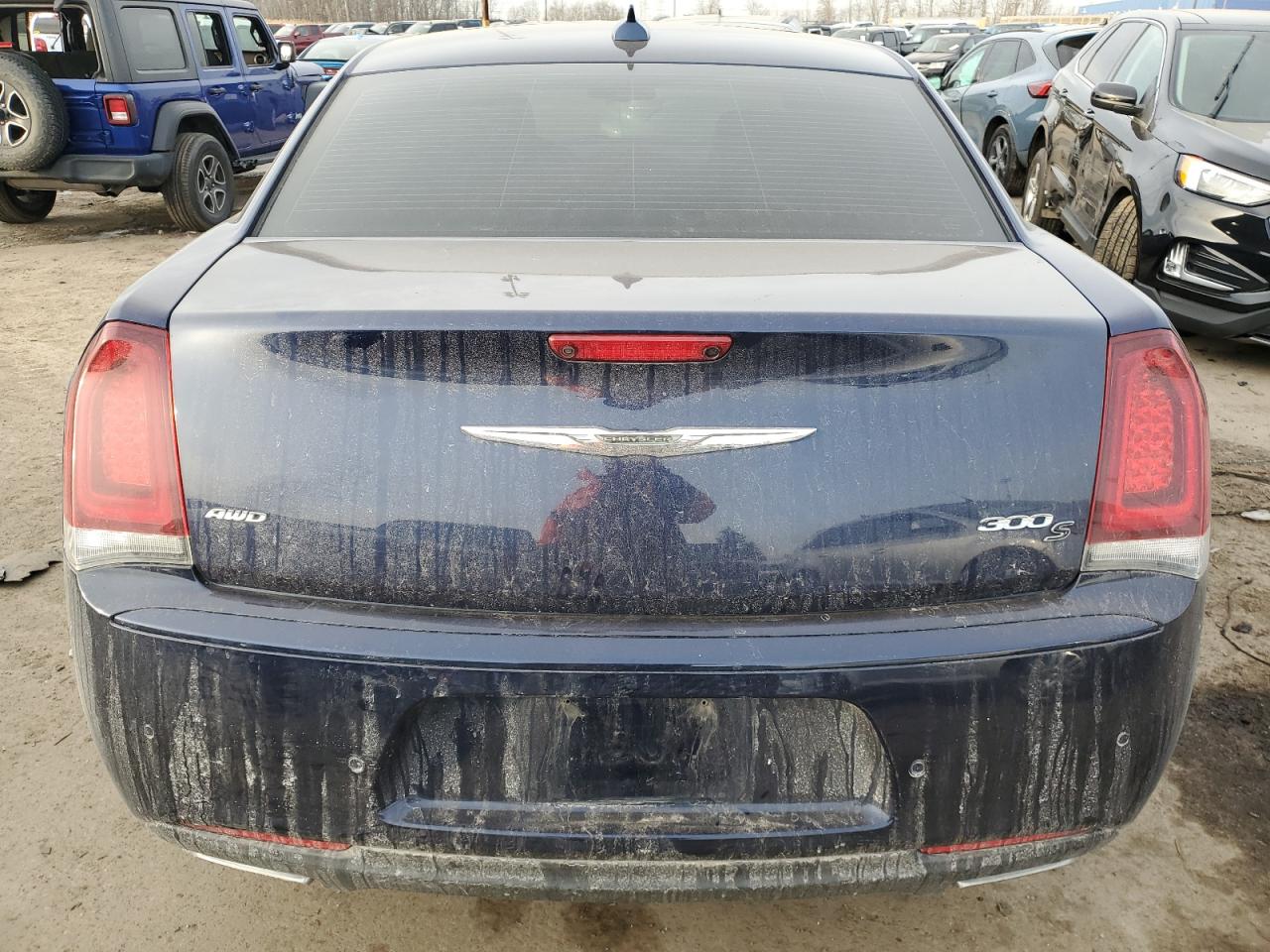 2017 Chrysler 300 - Image 6