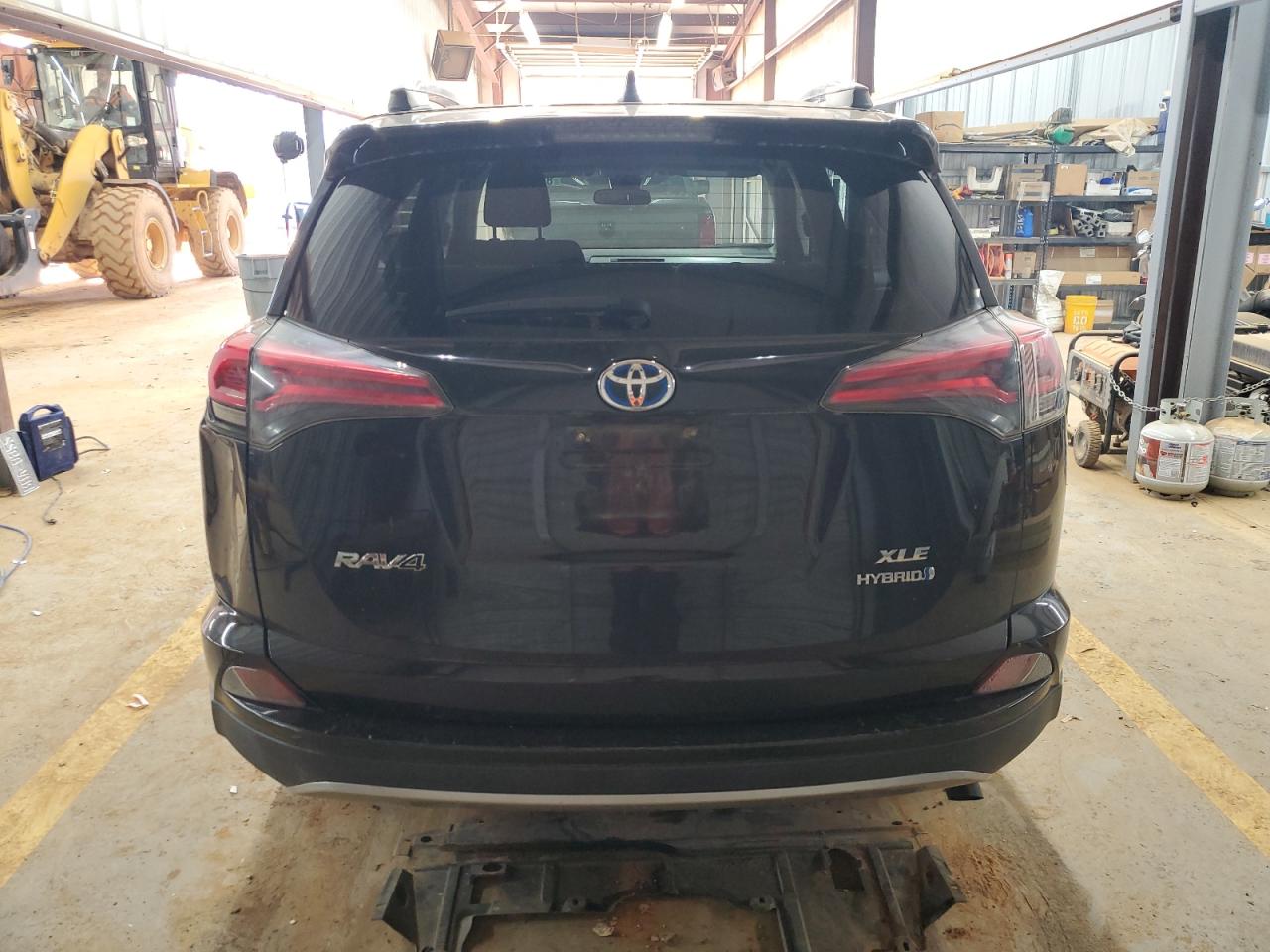 2017 Toyota RAV 4 - Image 6