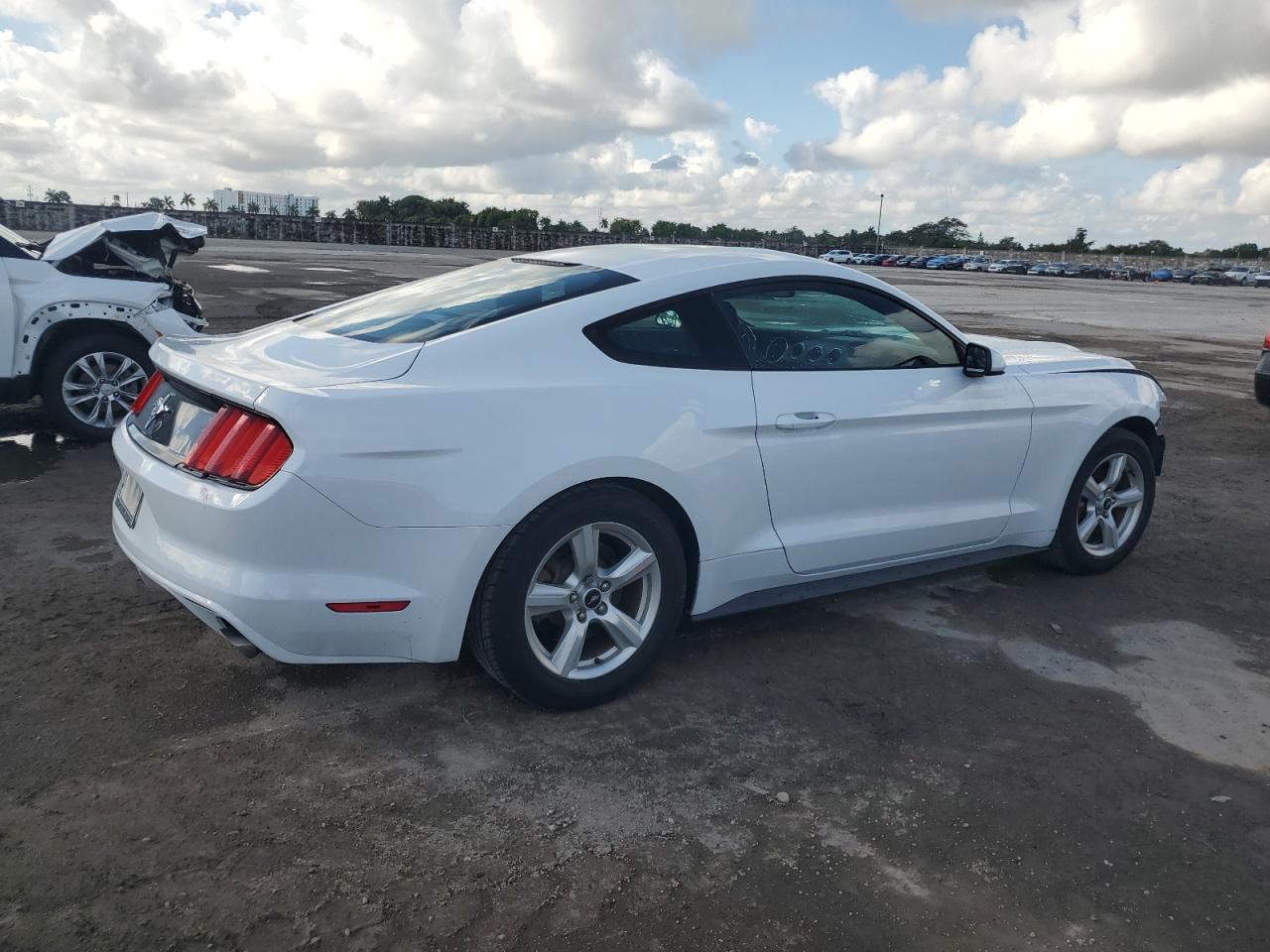 2017 Ford Mustang - Image 3