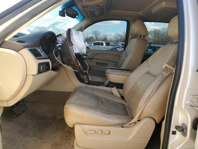  CADILLAC ESCALADE 2013 Biały