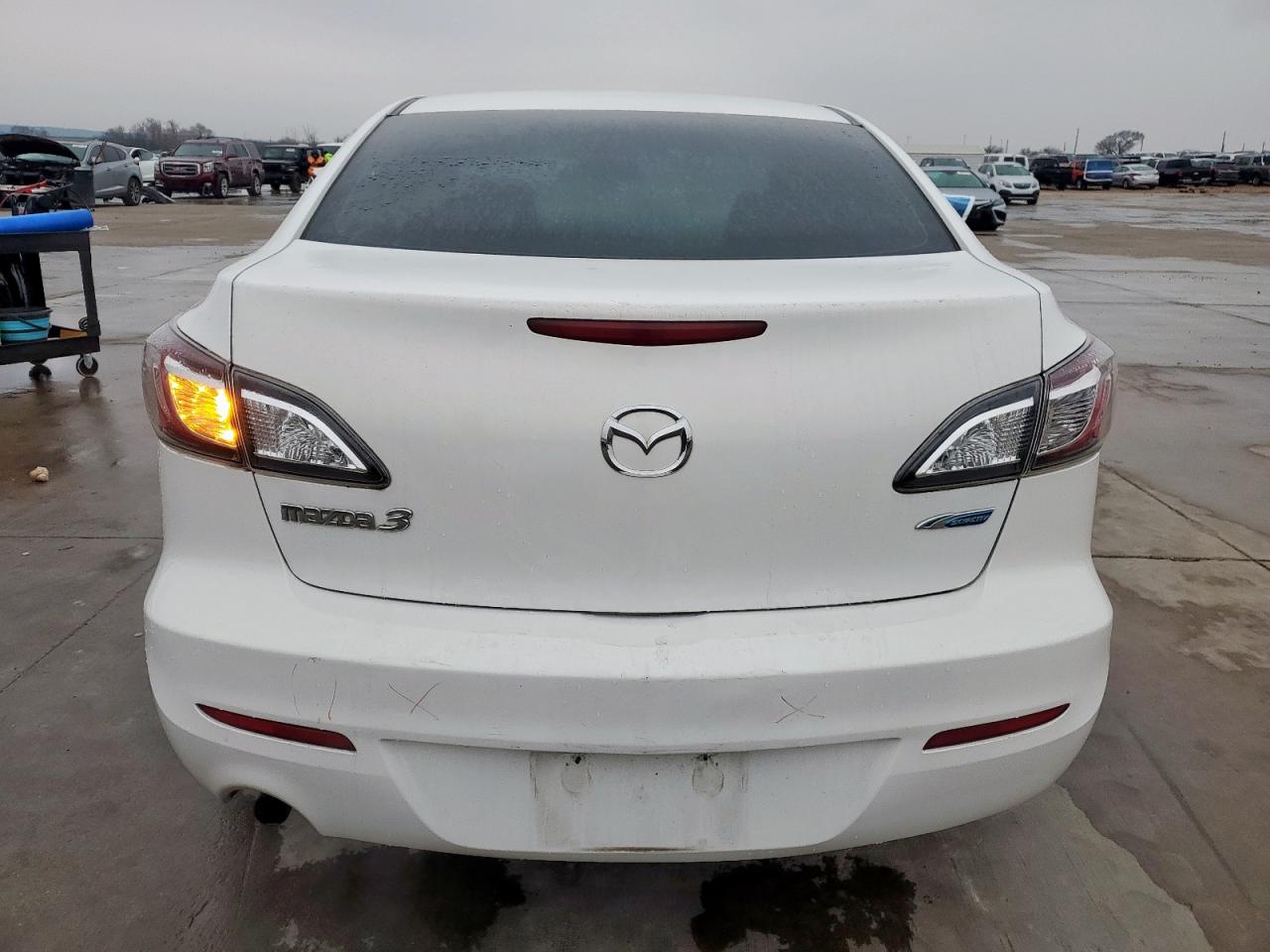2013 Mazda 3 - Image 6