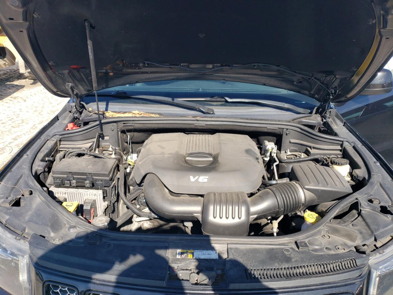 2015 Jeep Grand Cherokee - Image 12