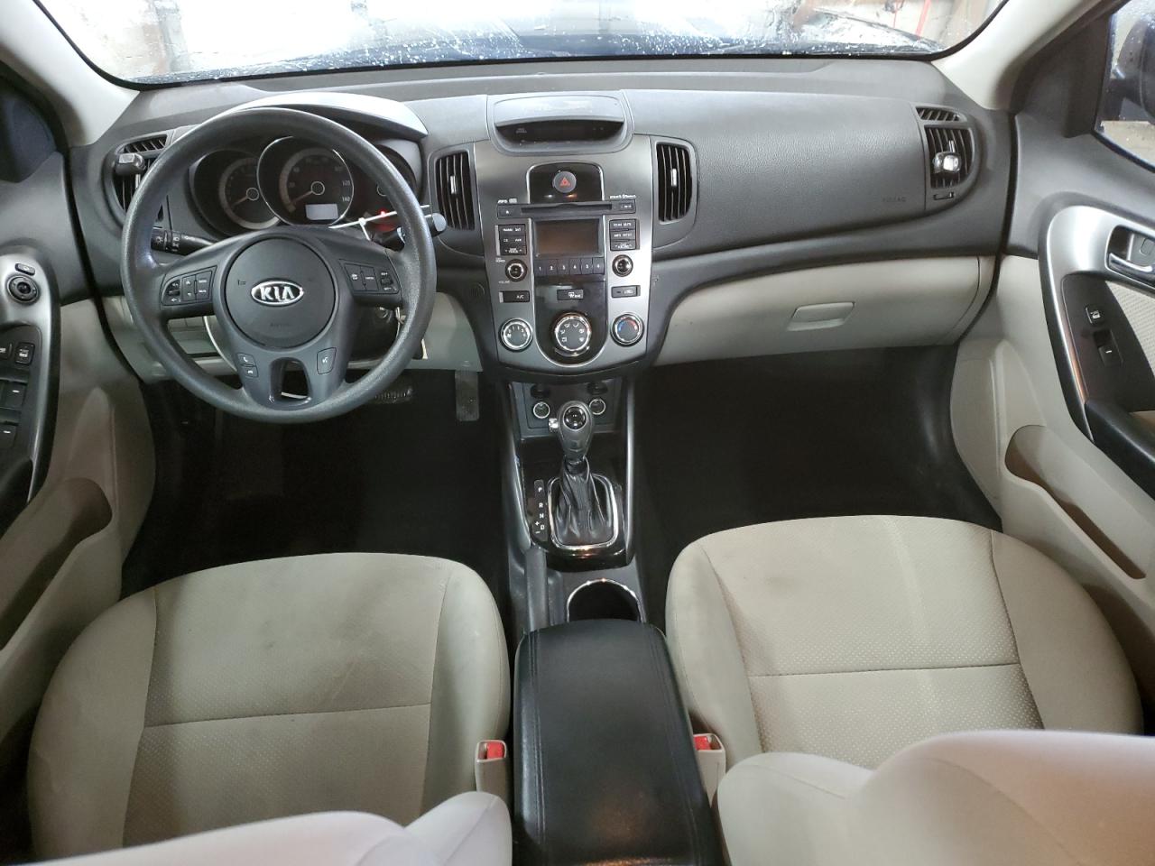 2013 Kia Forte - Image 8