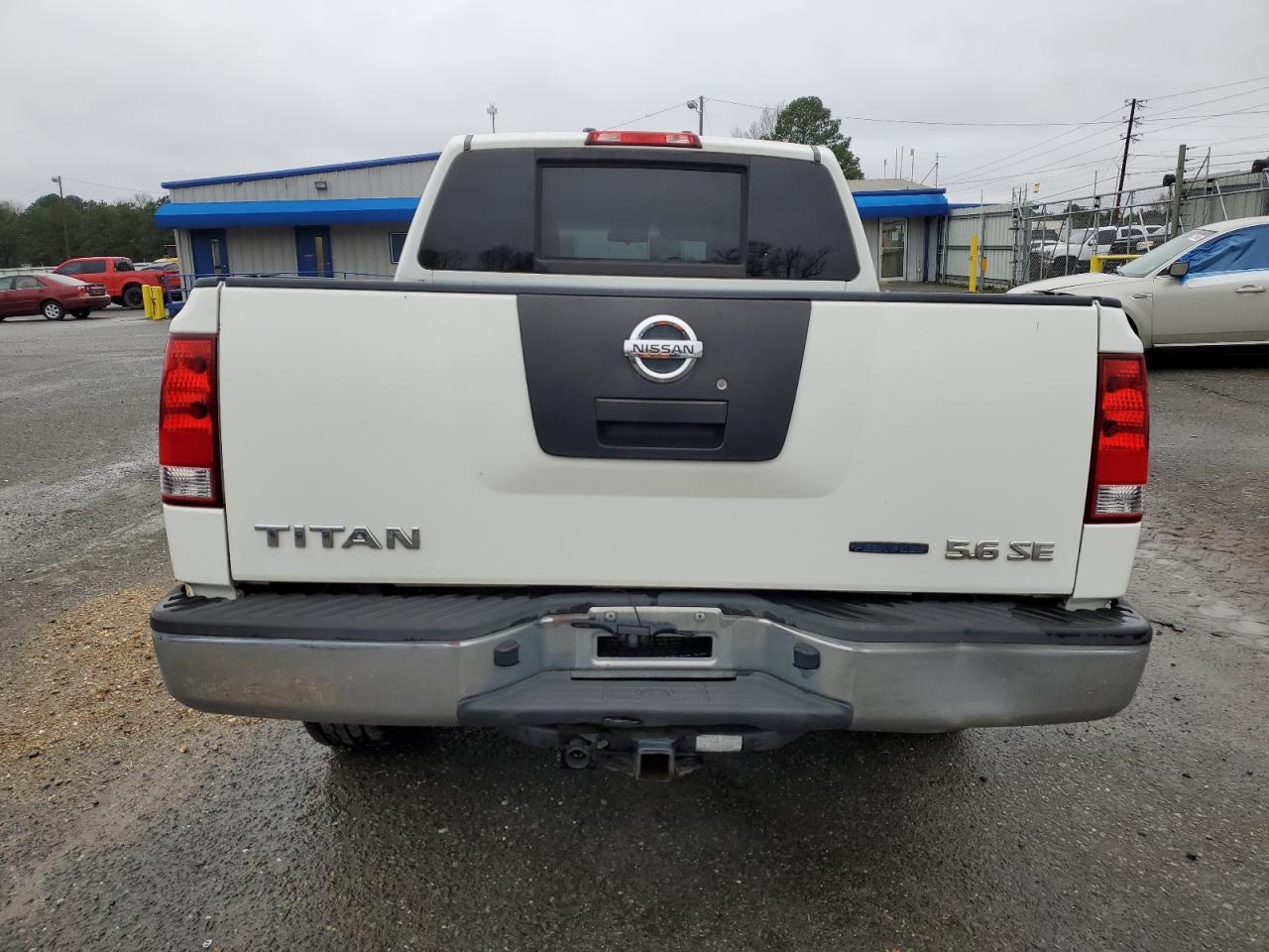 2010 Nissan Titan - Image 6