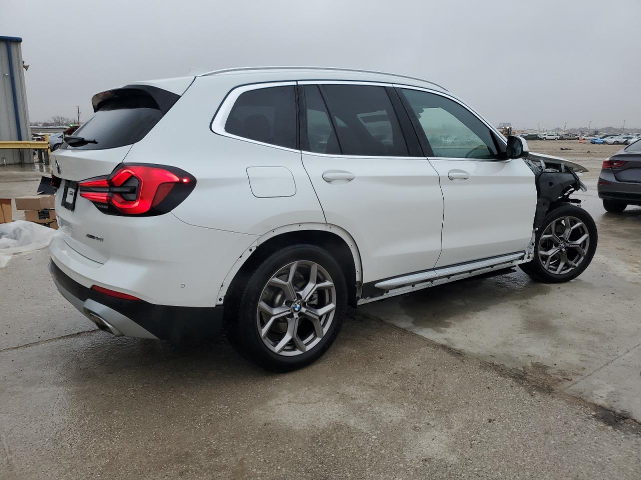 2023 BMW X3 - Image 3
