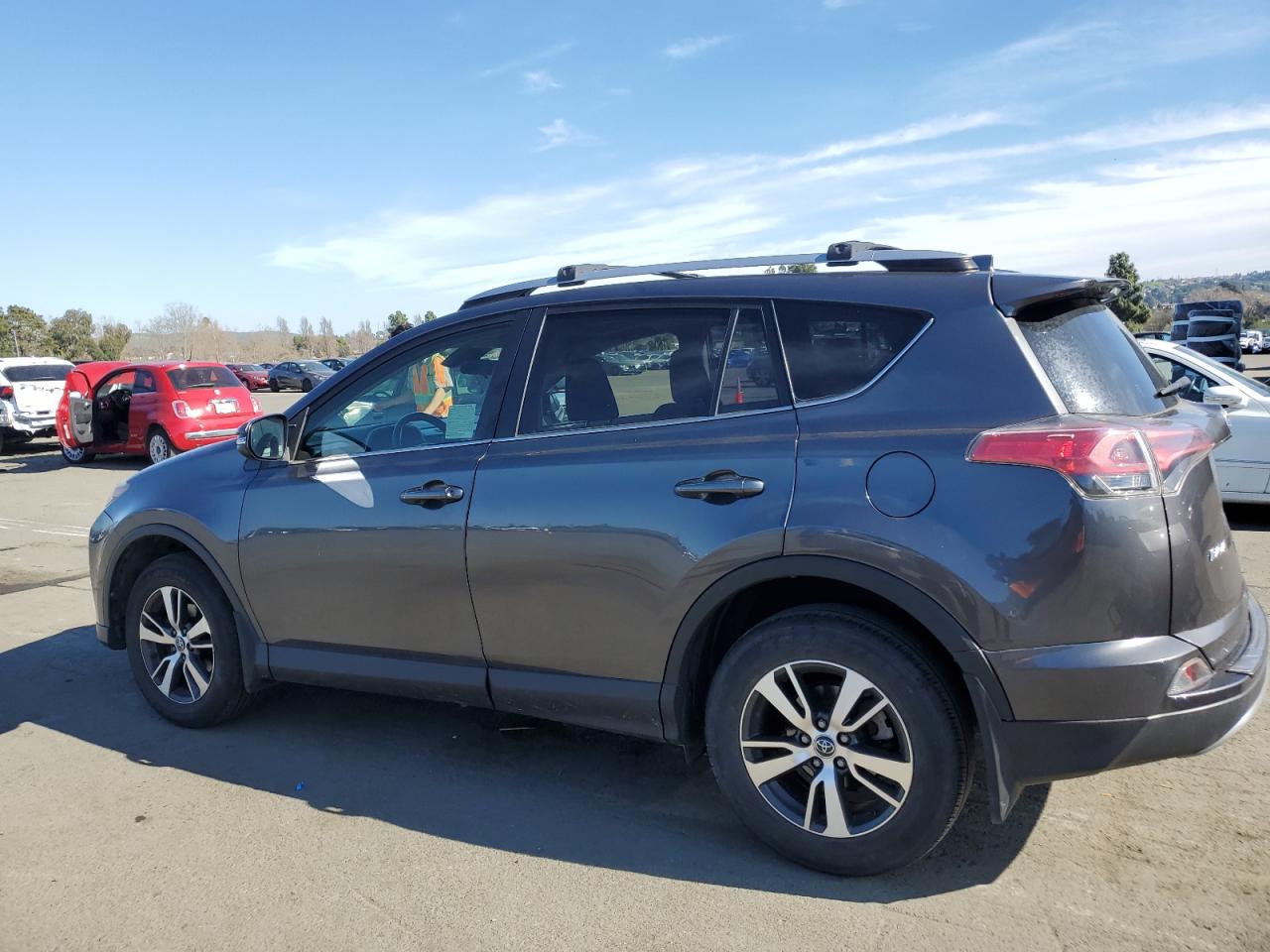 2018 Toyota RAV 4 - Image 2