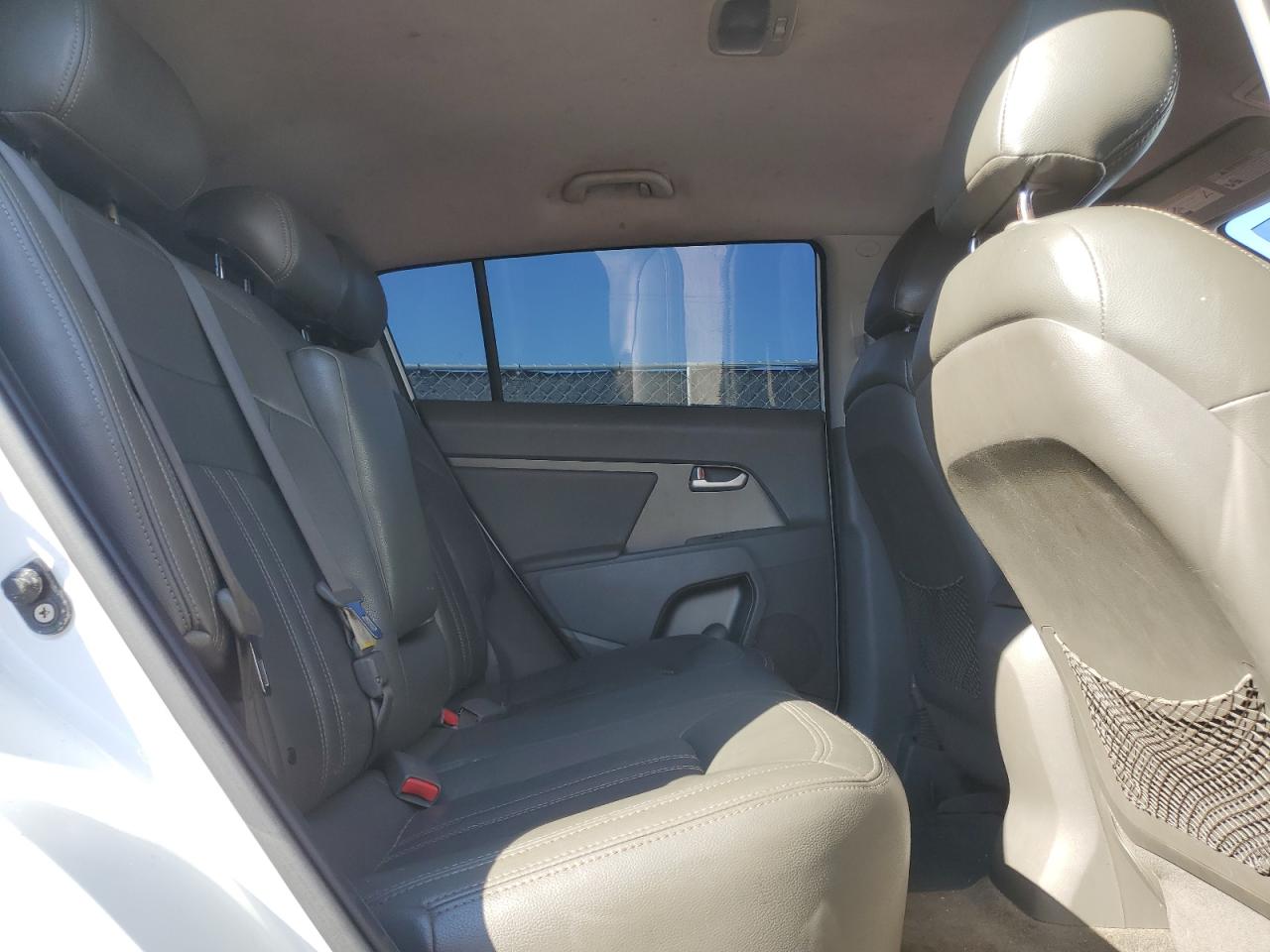 2011 Kia Sportage - Image 11