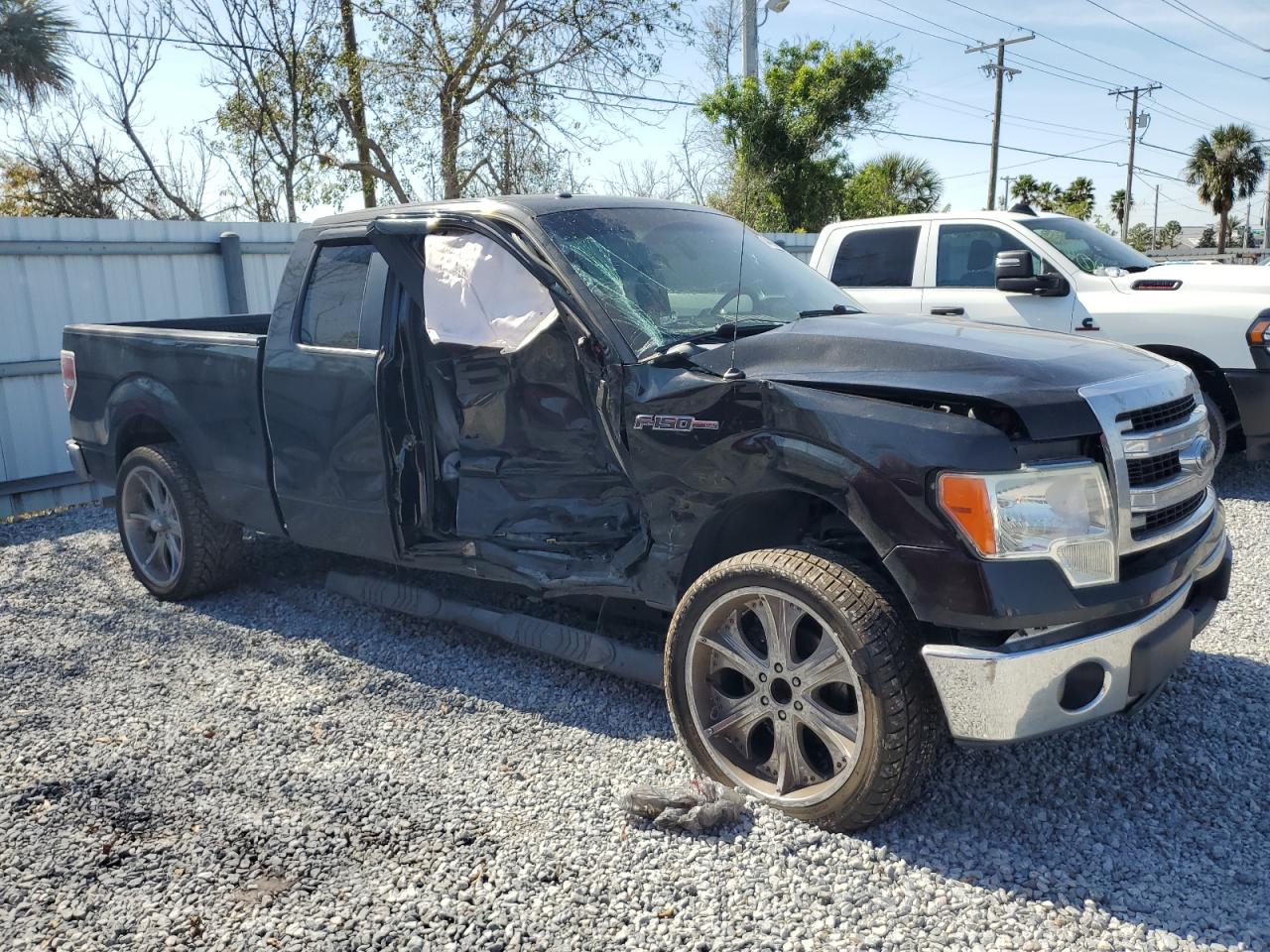 2013 Ford F-150 - Image 4