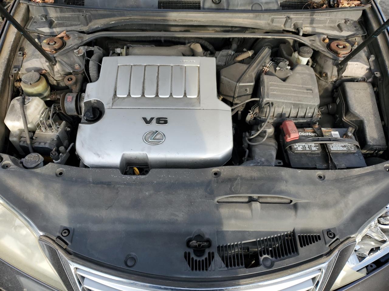 2010 Lexus ES - Image 11