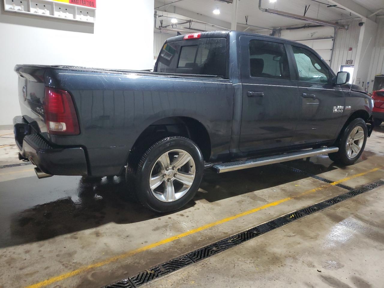 2016 RAM 1500 - Image 3