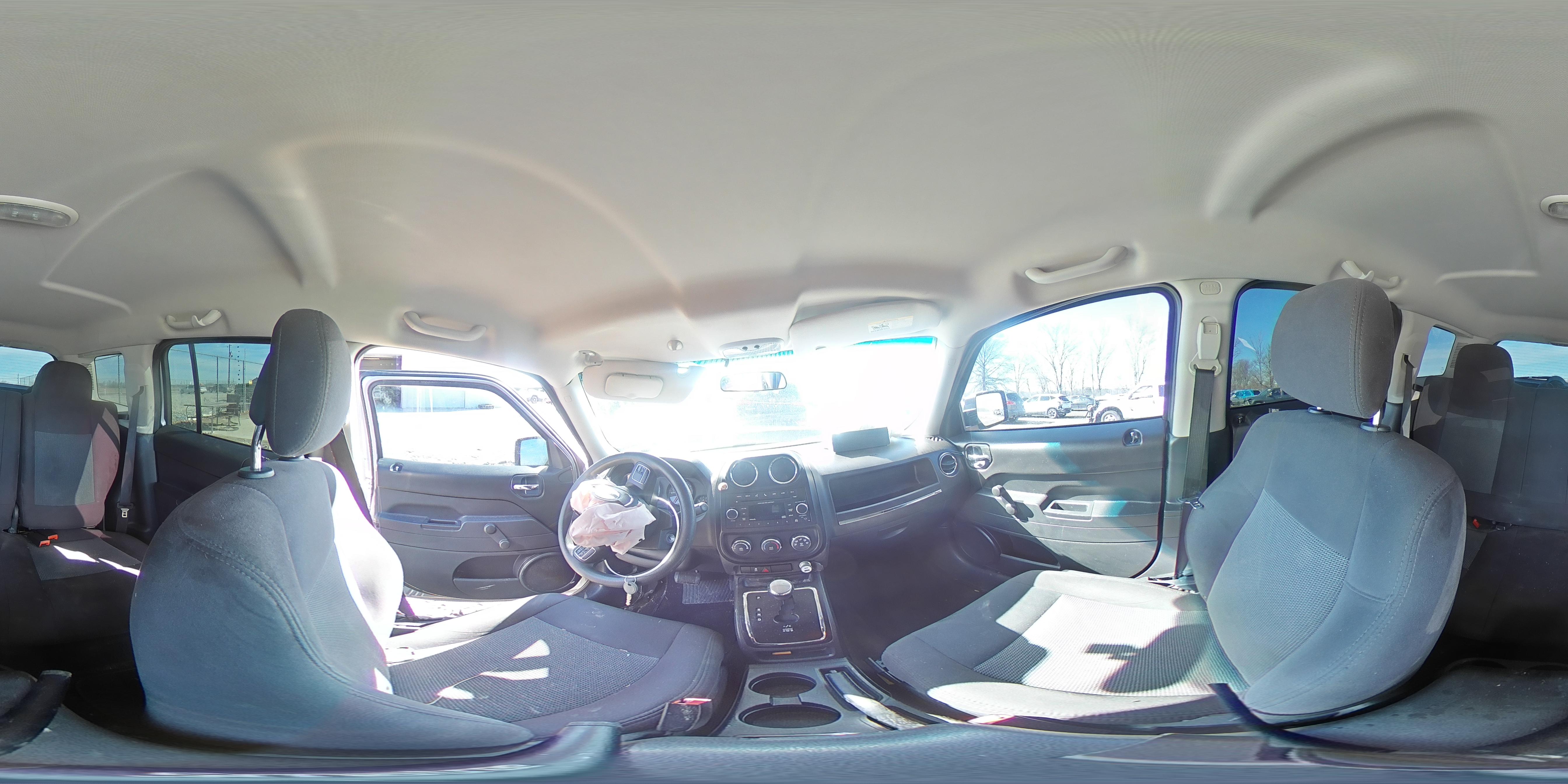 2015 Jeep Liberty (Patriot) - Image 14