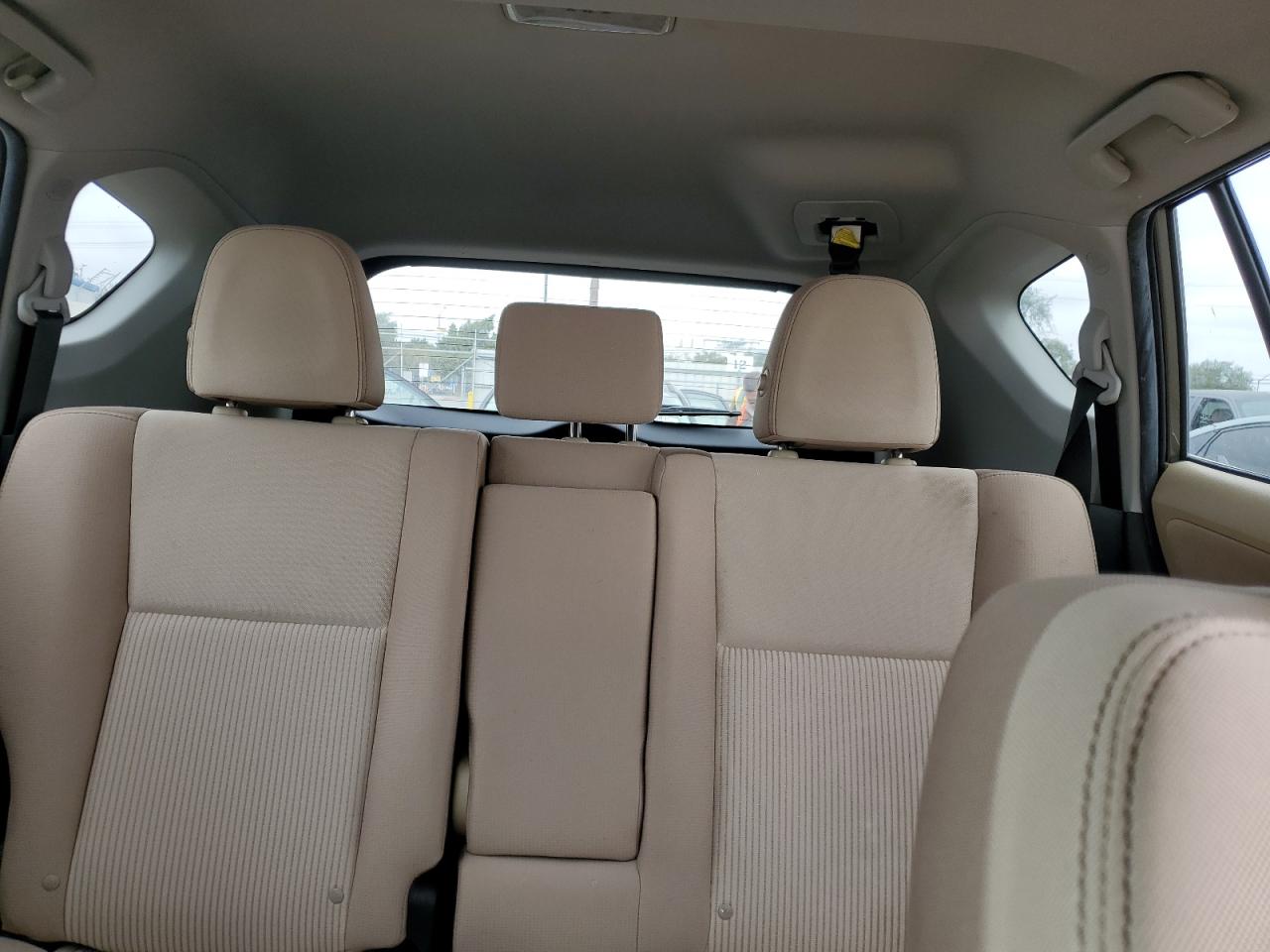 2013 Toyota RAV 4 - Image 10