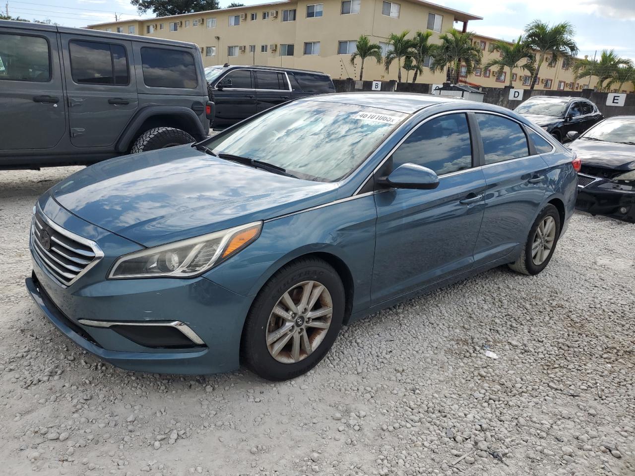 2015 Hyundai Sonata - Image 1