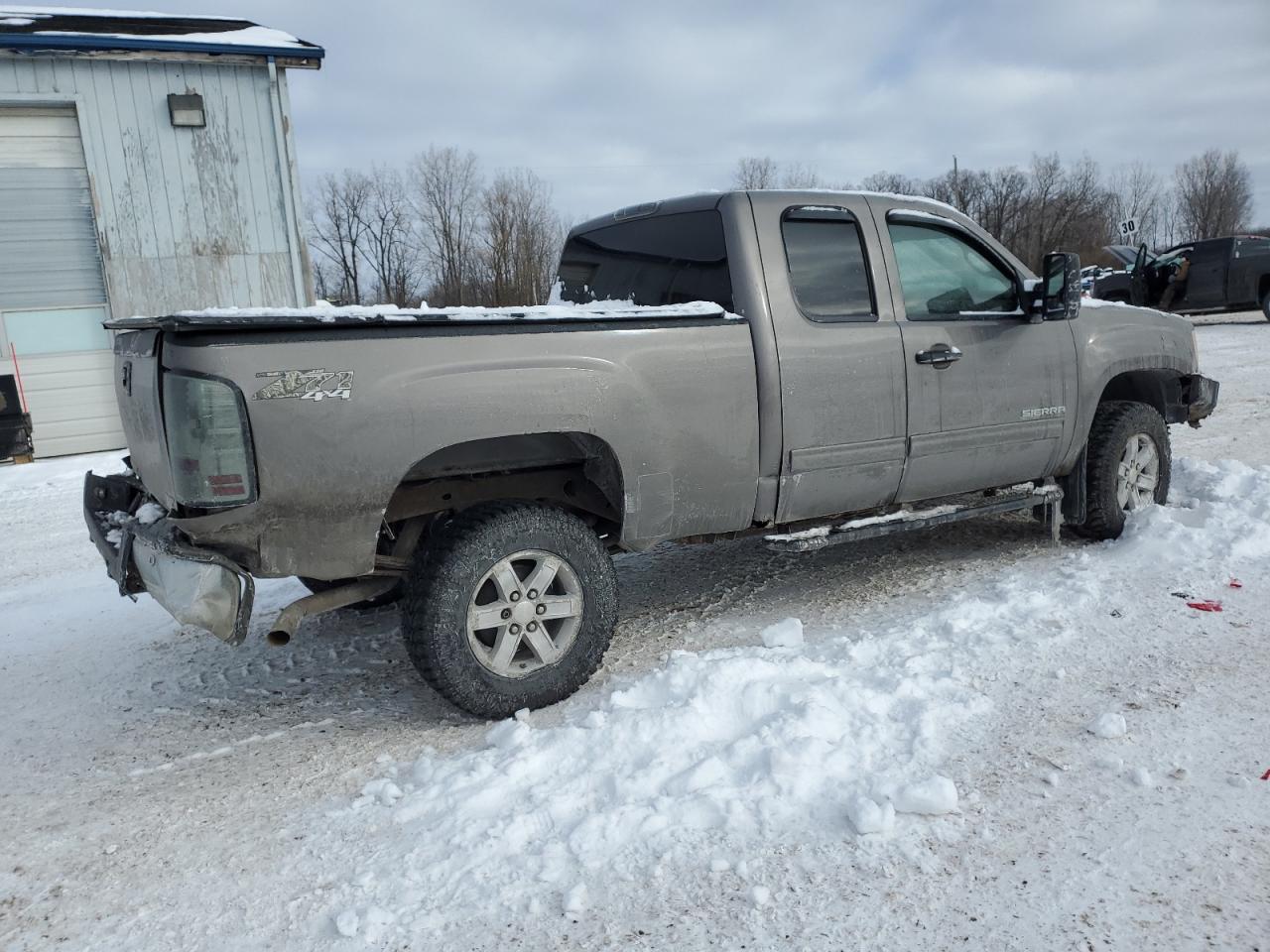 2011 GMC Sierra - Image 3