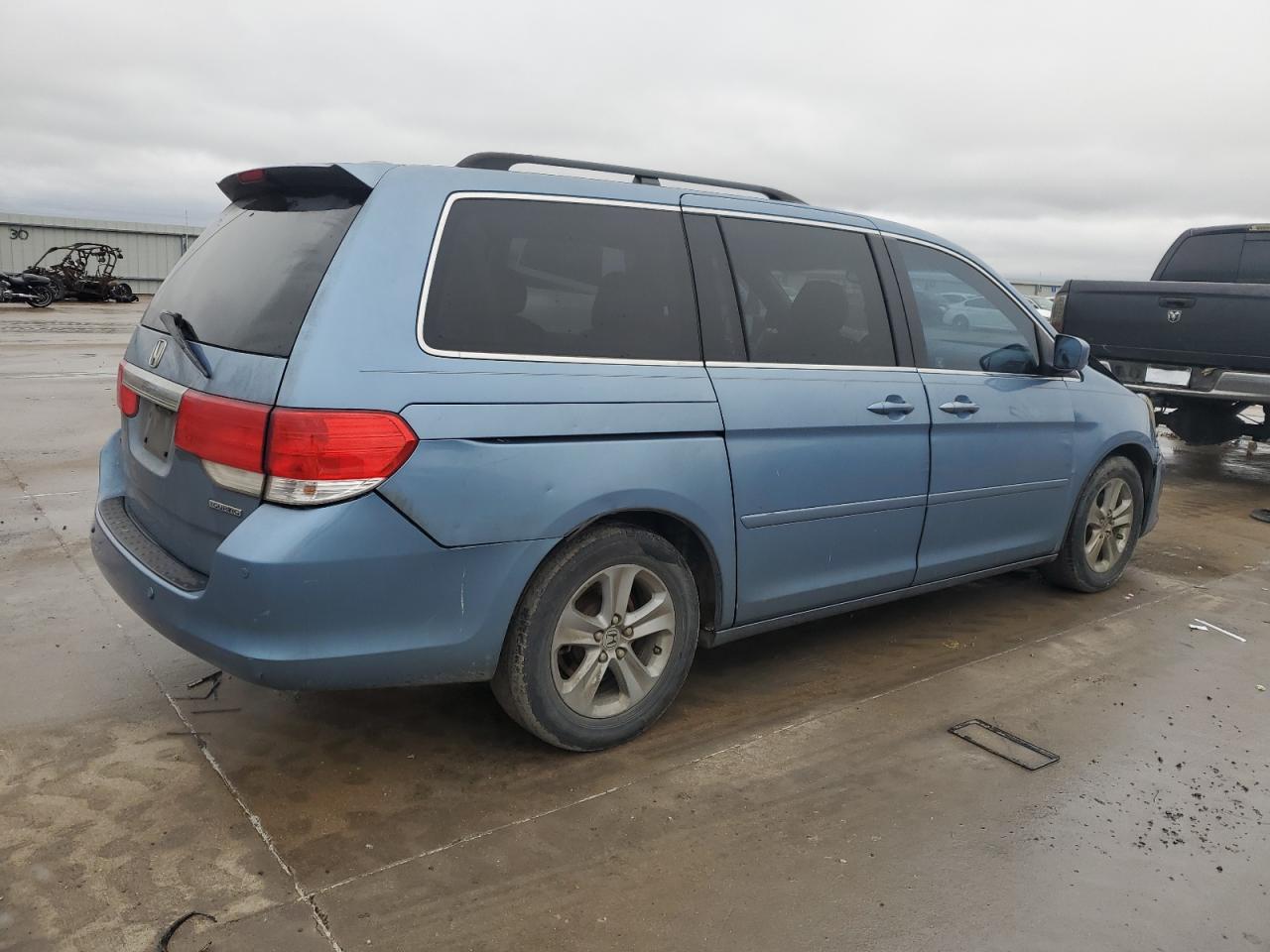2009 Honda Odyssey - Image 3