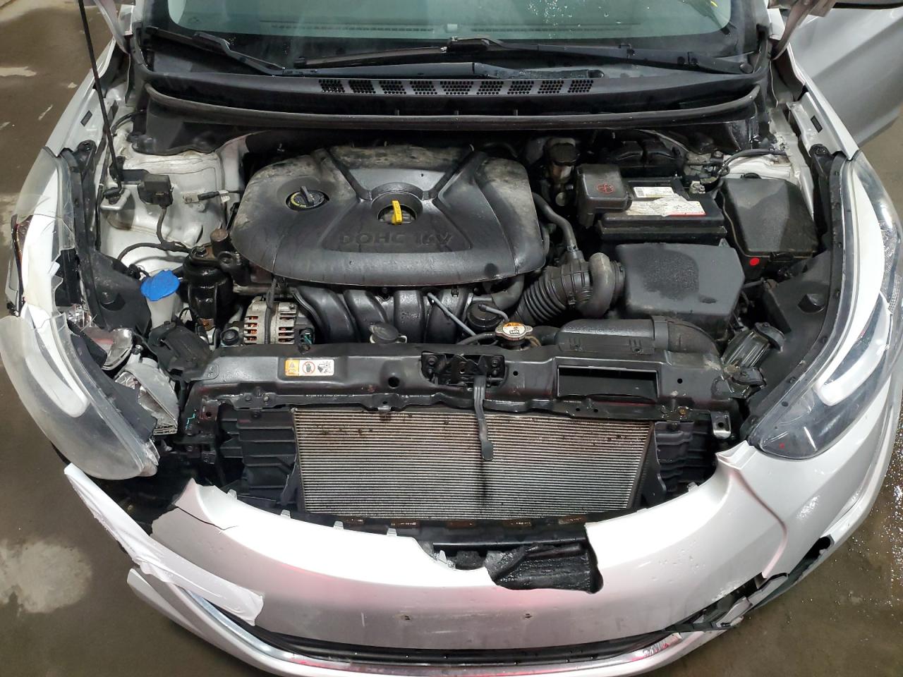 2015 Hyundai Elantra - Image 12