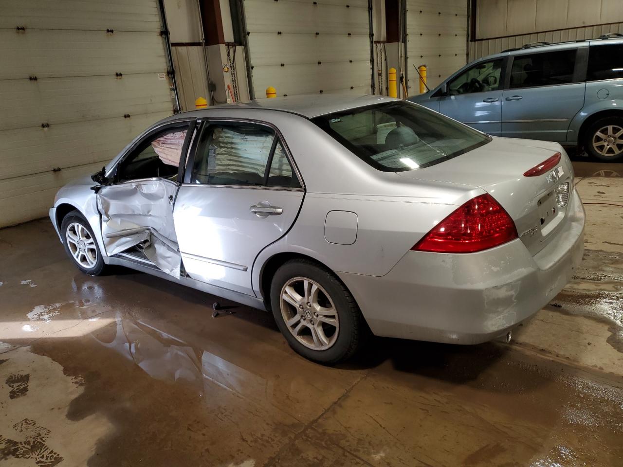 2007 Honda Accord - Image 2