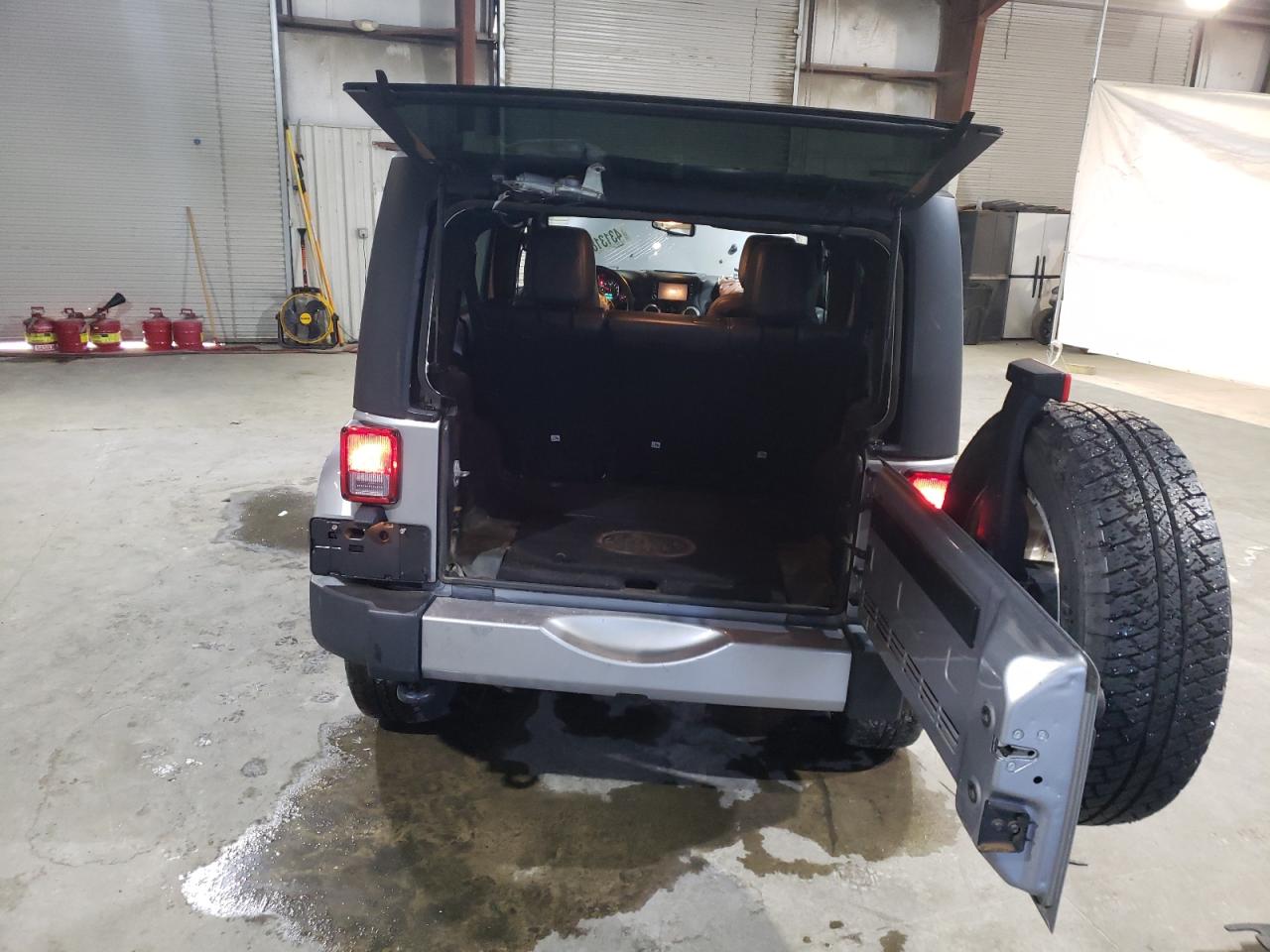 2017 Jeep Wrangler - Image 6