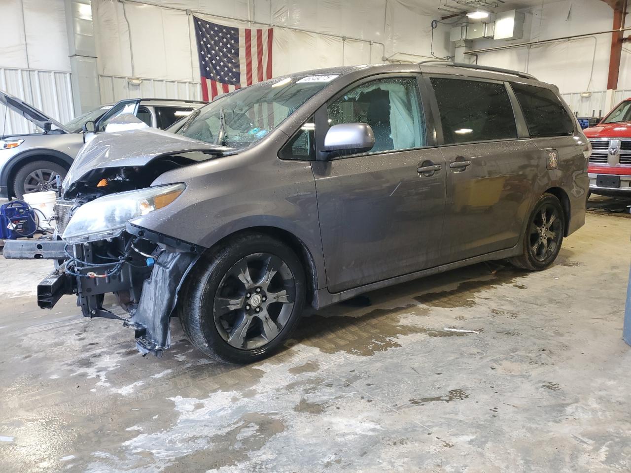 2011 Toyota Sienna - Image 1