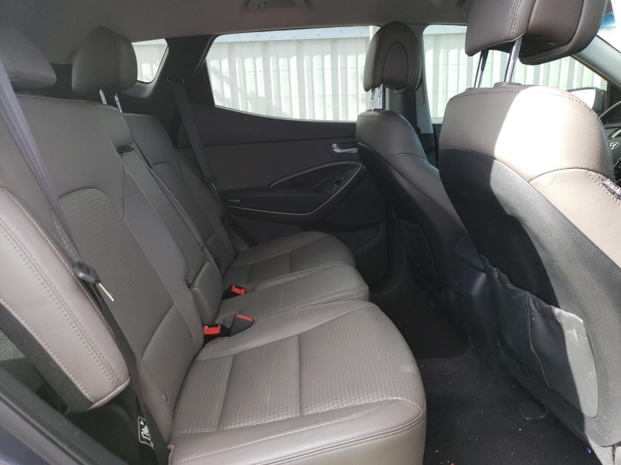 2013 Hyundai Santa Fe - Image 11