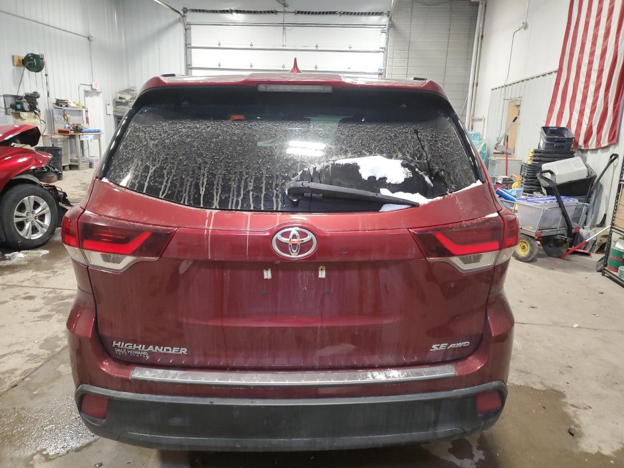 2019 Toyota Highlander - Image 6