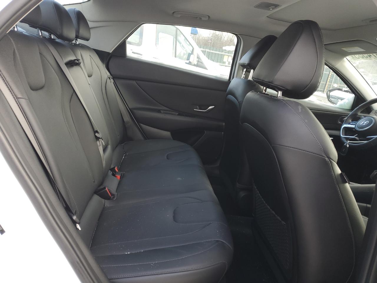 2021 Hyundai Elantra - Image 10