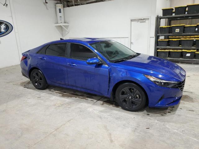  HYUNDAI ELANTRA 2022 Синий