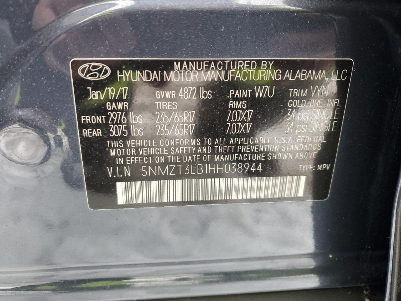2017 Hyundai Santa Fe - Image 13