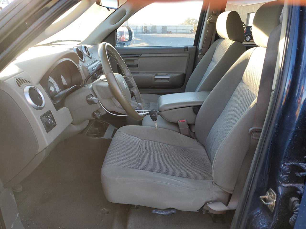 2006 Mitsubishi Raider - Image 7