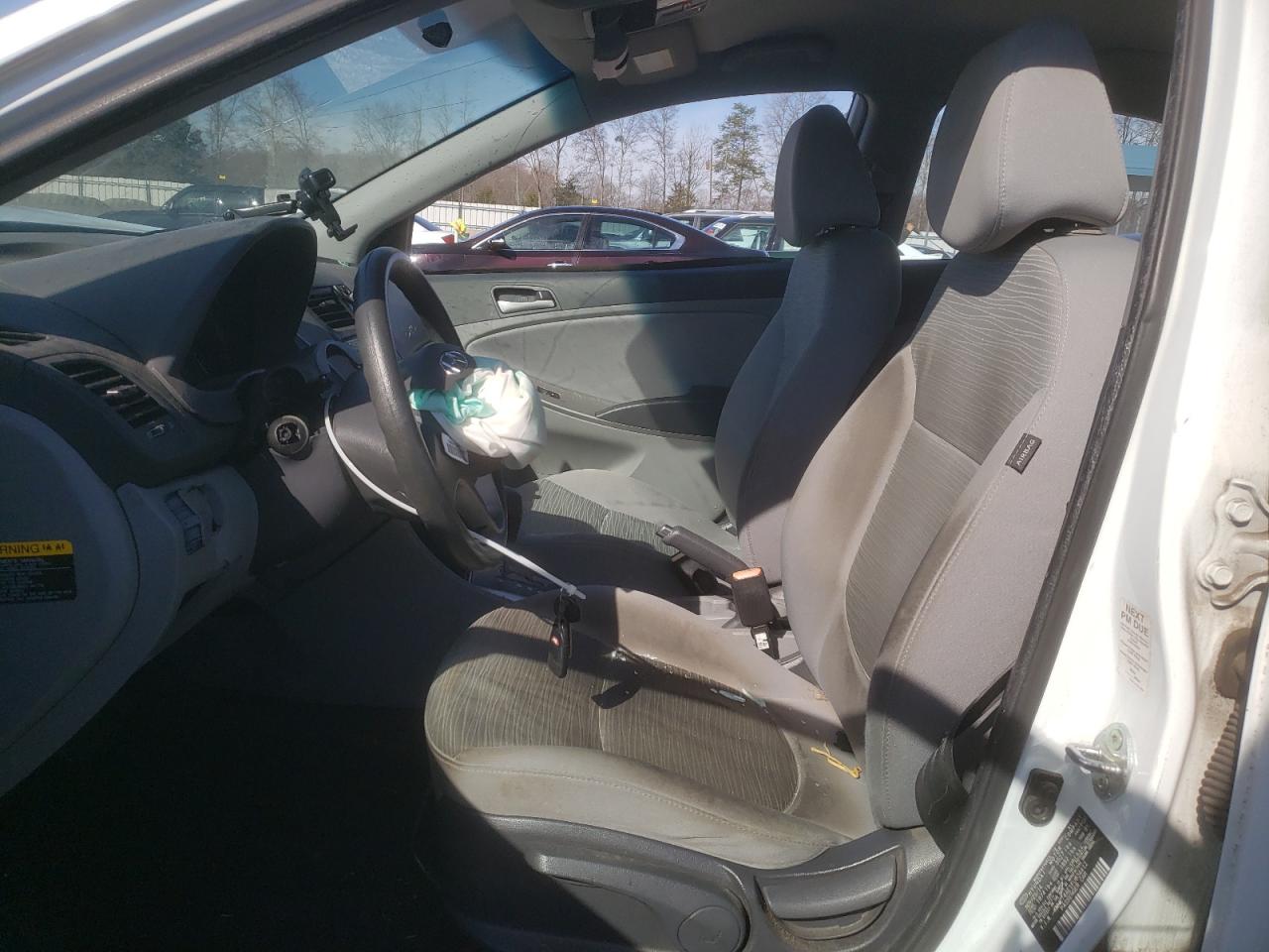 2015 Hyundai Accent - Image 7