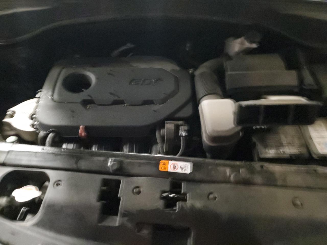 2018 Hyundai Santa Fe - Image 12