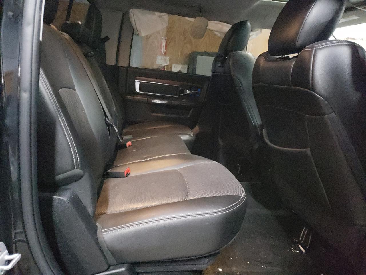 2015 RAM 1500 - Image 10