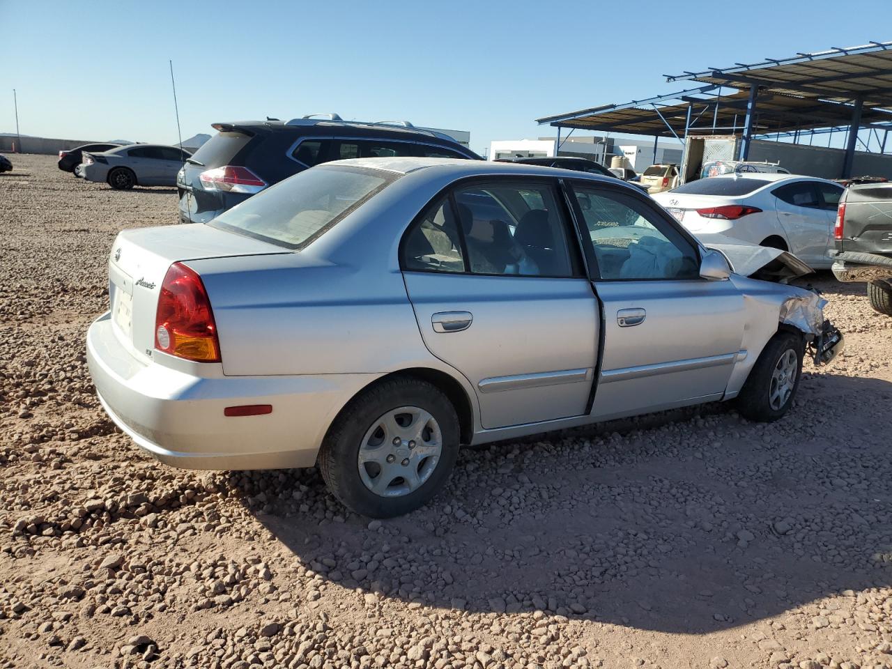 2003 Hyundai Accent - Image 3