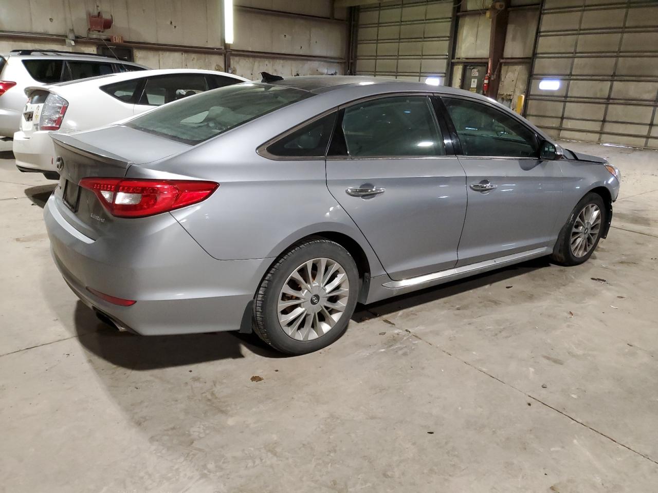 2015 Hyundai Sonata - Image 3